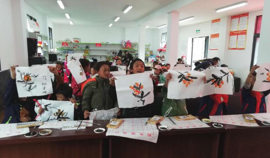 脫貧攻堅(jiān) 尊龍凱時創(chuàng)新公司捐建麻格同村“兒童天地”正式開園
