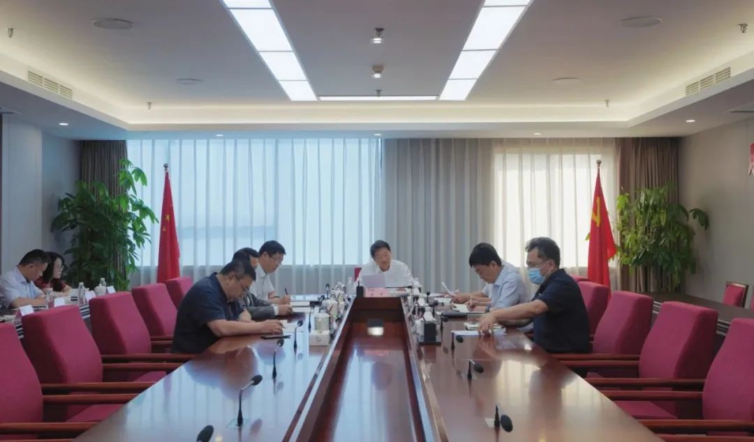 省尊龍凱時集團黨委召開學(xué)習(xí)貫徹習(xí)近平新時代中國特色社會主義思想主題教育專題研討暨黨委理論學(xué)習(xí)中心組研討會